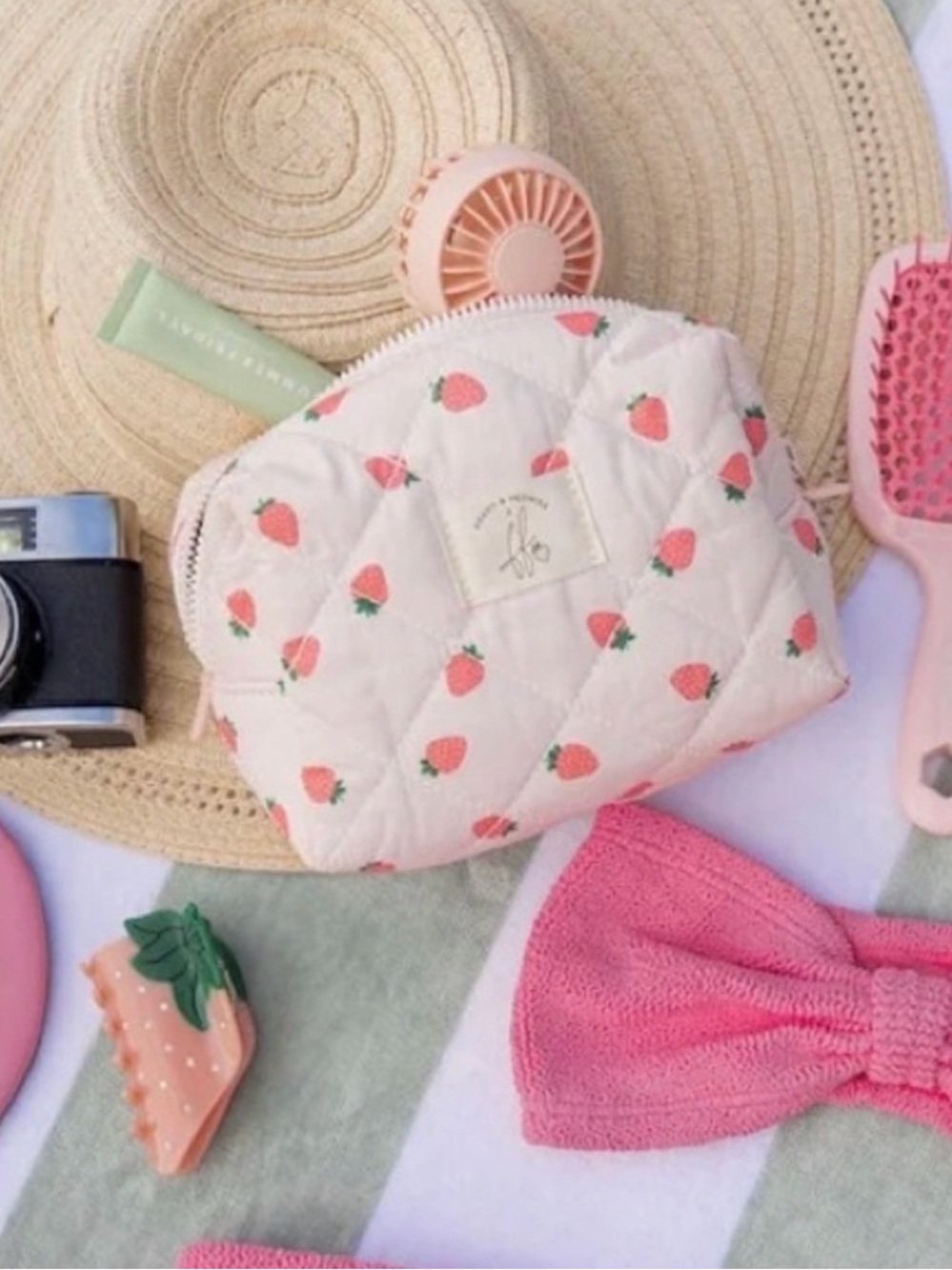 Poppy & Peonies Wild Strawberry On The Go Tote + Cosmetic Bag - Picture 5 of 5